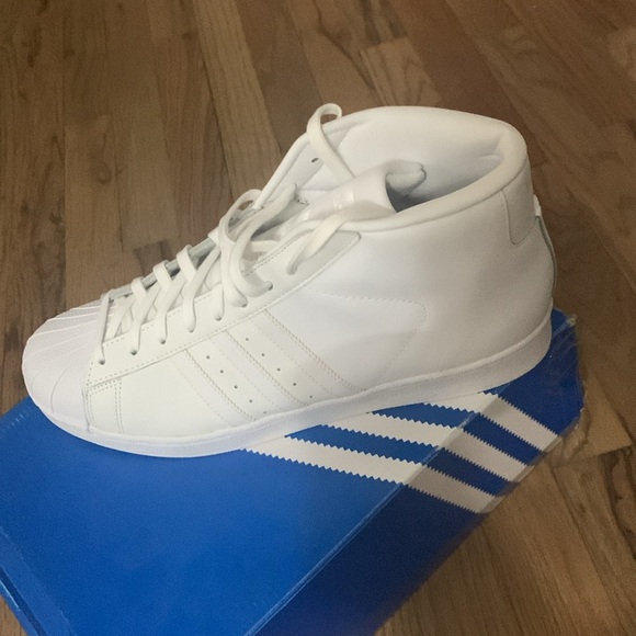 Men’s sneakers Adidas size 13 in white - Picture 4 of 7